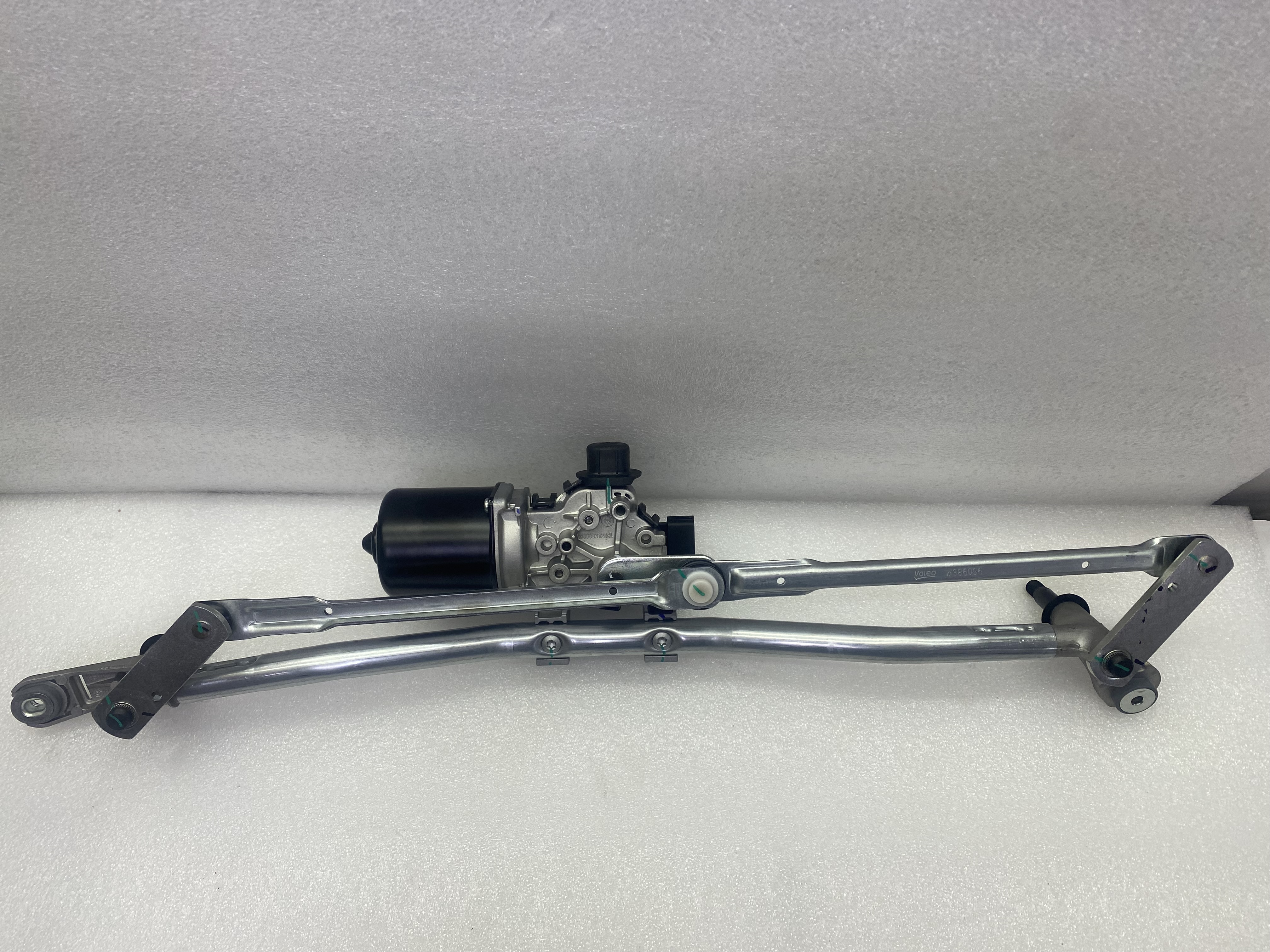 ちぃ Трапеция стеклоочистителя с мотором CD569F271801-0300 Changan UNI